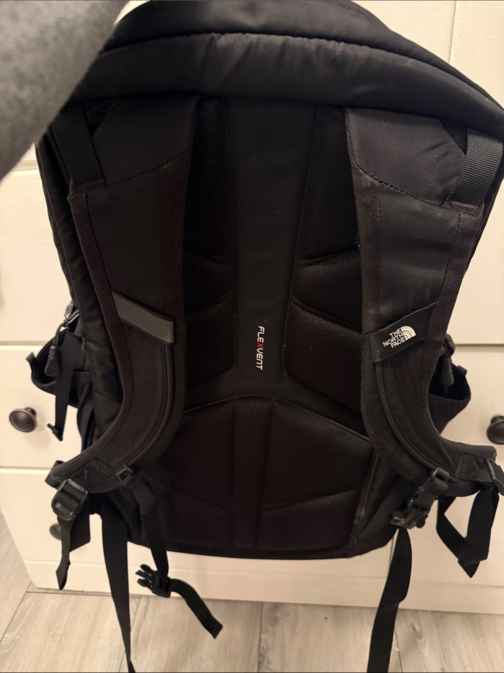 The North Face Black Men's Hiking Backpack with Multiple Pockets - Picture 5 of 5
